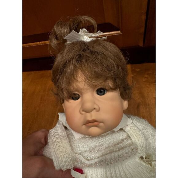 Vintage 1989 Julie good Kruger reborn collectors doll - Picture 2 of 4